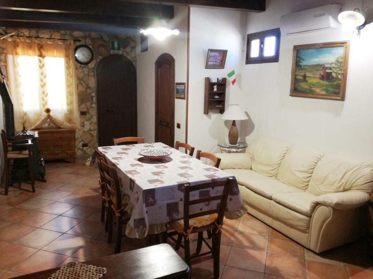 트레 폰타네 Casa Vacanze Mediterraneo 빌라 외부 사진